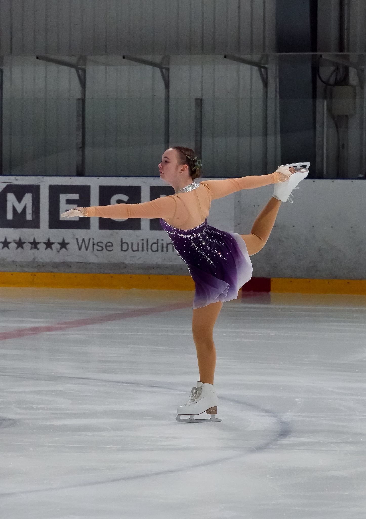 dailslidosana-klubs-sezona-2025-2026-piruete-02